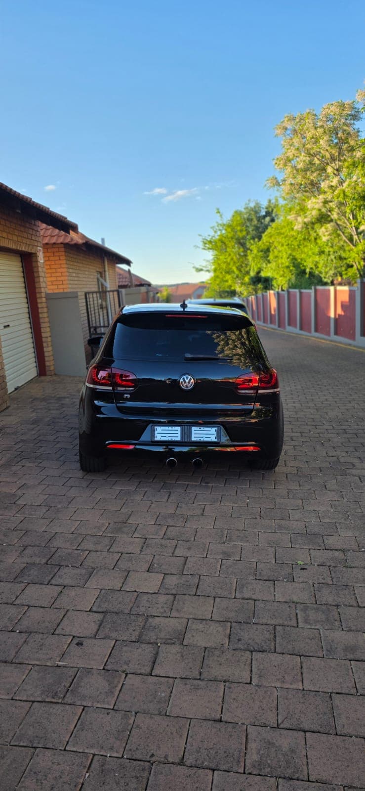 2011 Volkswagen Golf 6R 2.0 TSI — photo 6