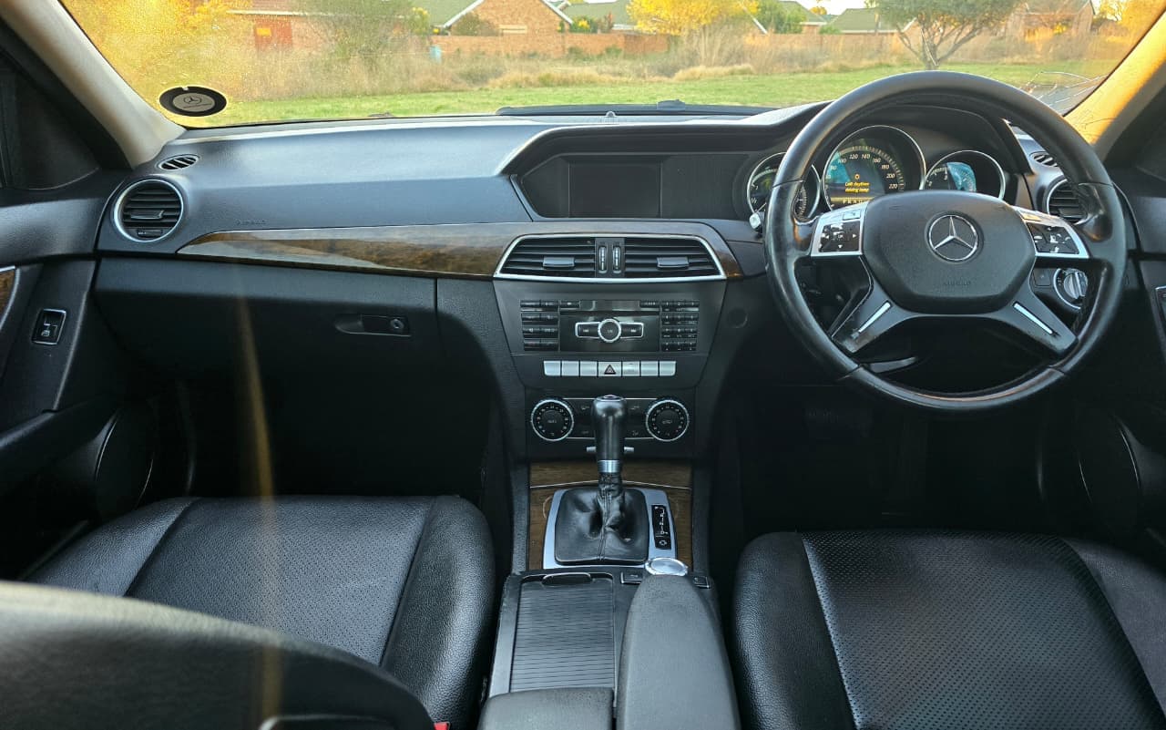 2013 Mercedes-Benz C200 CDI — photo 2